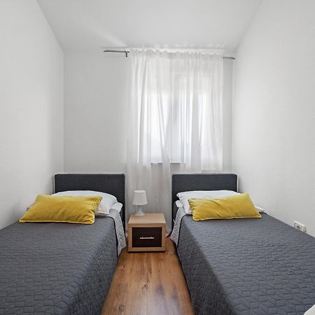 Neea Apartments Медулин Екстериор снимка